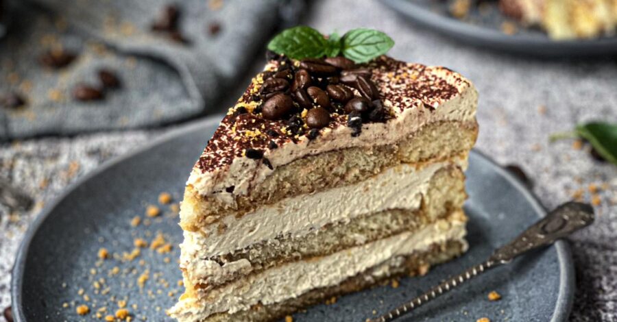 tort tiramisu bez pieczenia